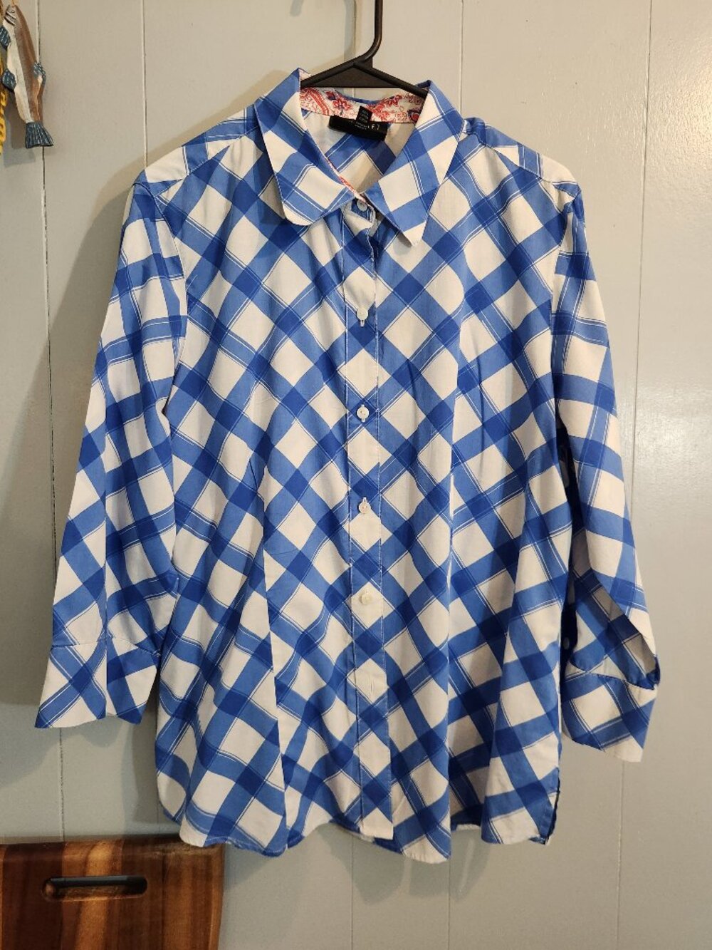 Foxcroft blue white plaid wrinkle free button down blouse top shirt